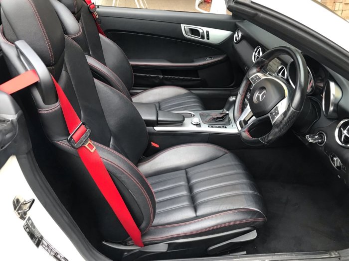 Mercedes-Benz SLK 2.1 SLK 250 CDI BlueEFFICIENCY AMG Sport 2dr Tip Auto Convertible Diesel White