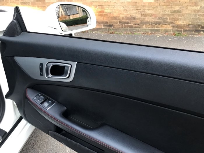 Mercedes-Benz SLK 2.1 SLK 250 CDI BlueEFFICIENCY AMG Sport 2dr Tip Auto Convertible Diesel White