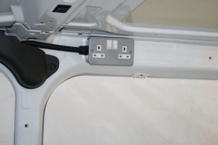Ford Transit Custom 2.2 TDCi 125ps Low Roof Limited Van Panel Van Diesel White