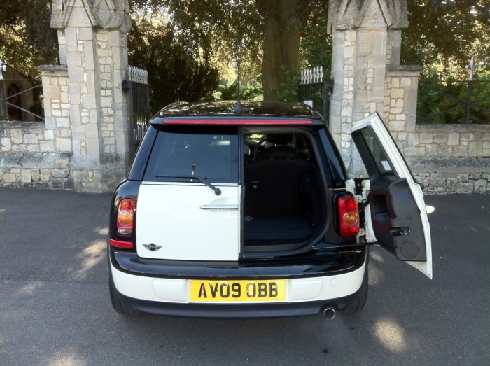 Mini Clubman 1.6 Cooper D 5dr Estate Diesel White
