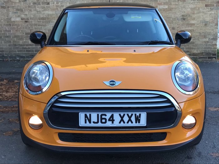Mini Hatchback 1.5 Cooper D 3dr Hatchback Diesel Orange