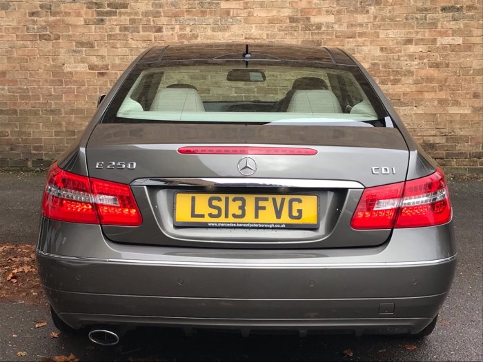 Mercedes-Benz E Class 2.1 E250 CDI BlueEFFICIENCY SE 2dr Tip Auto Coupe Diesel Grey