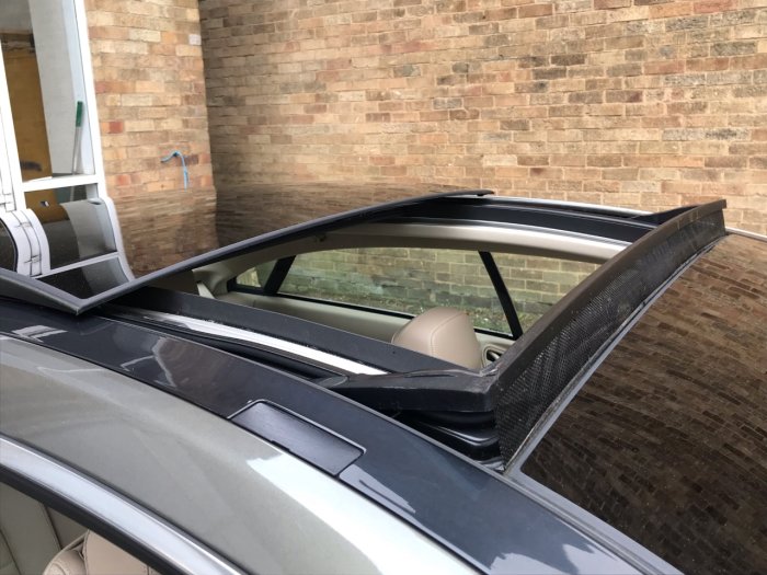 Mercedes-Benz E Class 2.1 E250 CDI BlueEFFICIENCY SE 2dr Tip Auto Coupe Diesel Grey