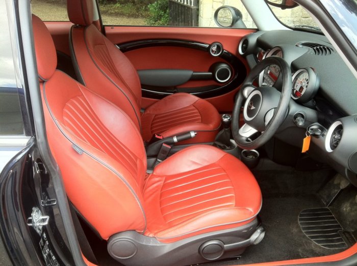 Mini Hatchback 1.6 Cooper 3dr Hatchback Petrol Black