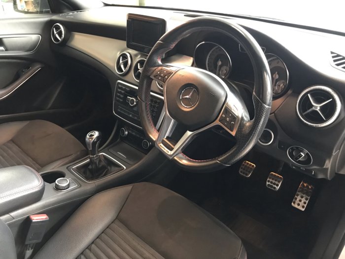 Mercedes-Benz CLA 1.6 CLA 180 AMG Sport 4dr Saloon Petrol Silver