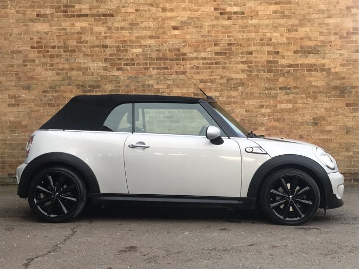 Mini Convertible 1.6 Cooper S 2dr Convertible Petrol Silver