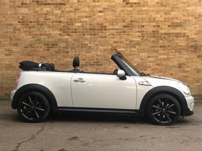 Mini Convertible 1.6 Cooper S 2dr Convertible Petrol Silver