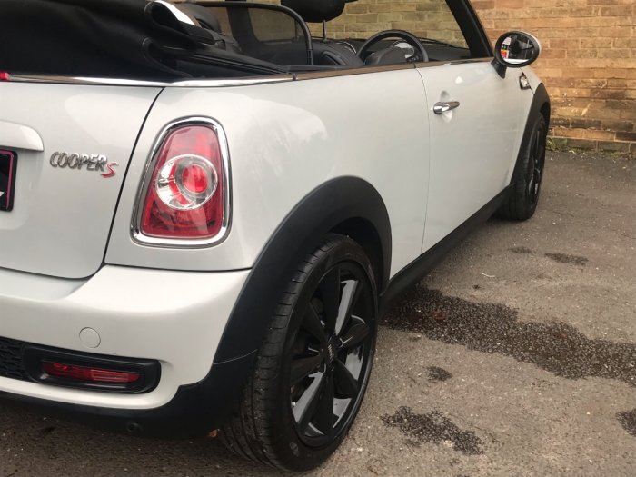 Mini Convertible 1.6 Cooper S 2dr Convertible Petrol Silver