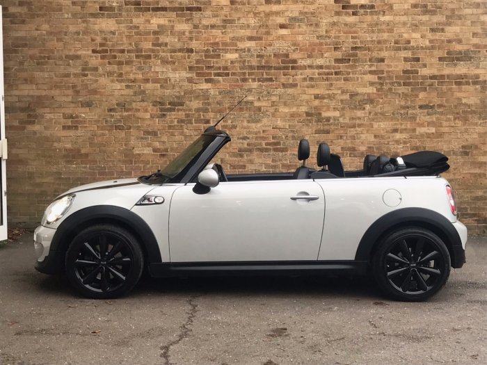 Mini Convertible 1.6 Cooper S 2dr Convertible Petrol Silver