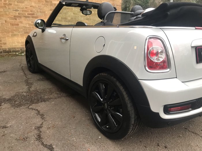 Mini Convertible 1.6 Cooper S 2dr Convertible Petrol Silver