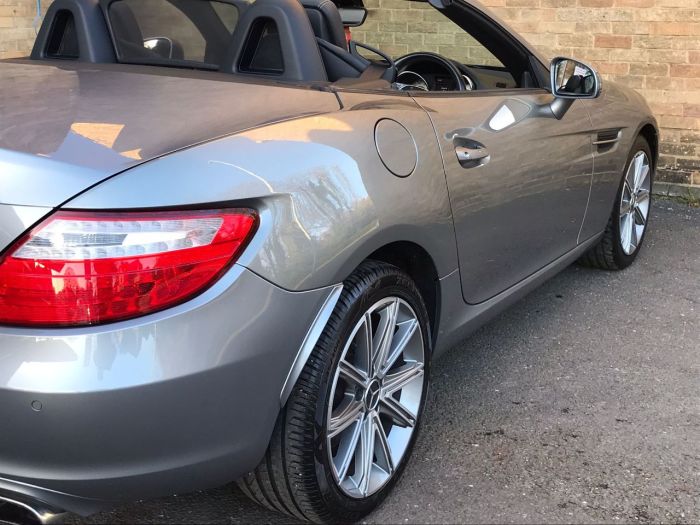 Mercedes-Benz SLK 1.8 SLK 200 BlueEFFICIENCY Edition 125 2dr Convertible Petrol Silver