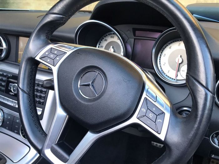 Mercedes-Benz SLK 1.8 SLK 200 BlueEFFICIENCY Edition 125 2dr Convertible Petrol Silver