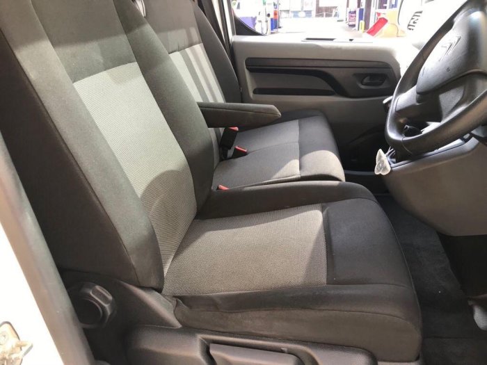 Citroen Dispatch 1000 1.6 BlueHDi 115 Van X Panel Van Diesel White