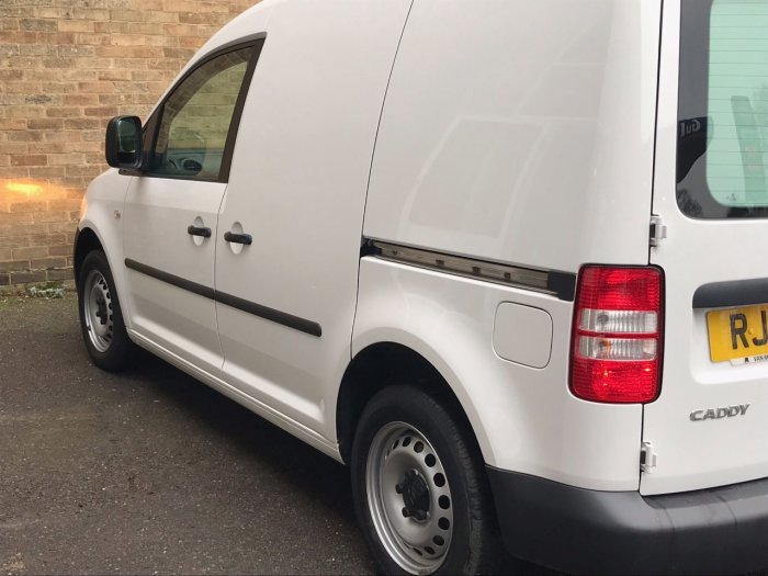 Volkswagen Caddy 1.6 TDI 102PS Startline Van Panel Van Diesel White