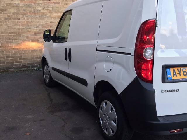 2016 Vauxhall Combo 2000 1.3 CDTI 16V H1 Van