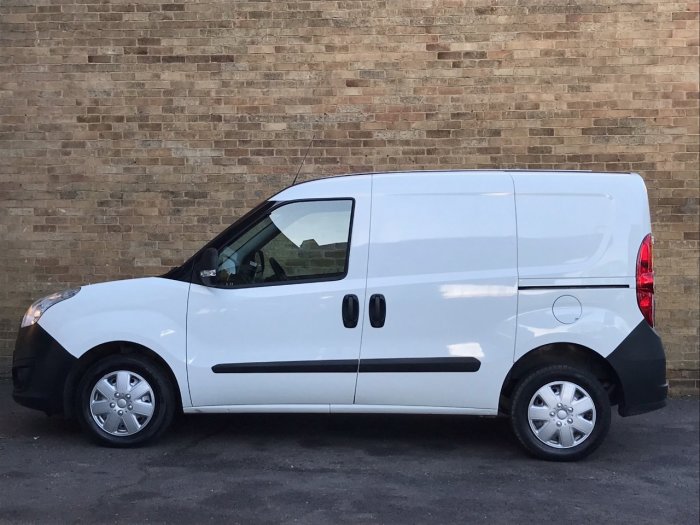 Vauxhall Combo 2000 1.3 CDTI 16V H1 Van Panel Van Diesel White