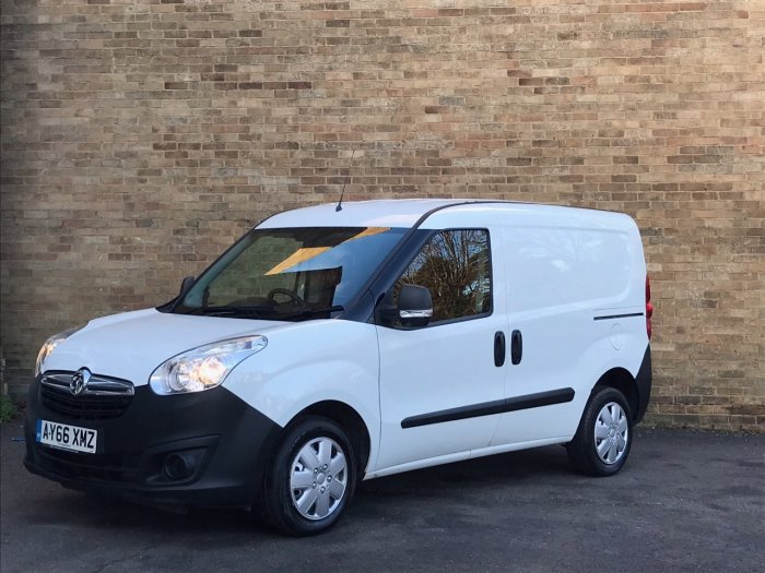 Vauxhall Combo 2000 1.3 CDTI 16V H1 Van Panel Van Diesel White