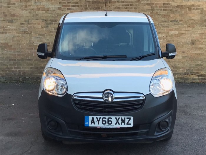 Vauxhall Combo 2000 1.3 CDTI 16V H1 Van Panel Van Diesel White