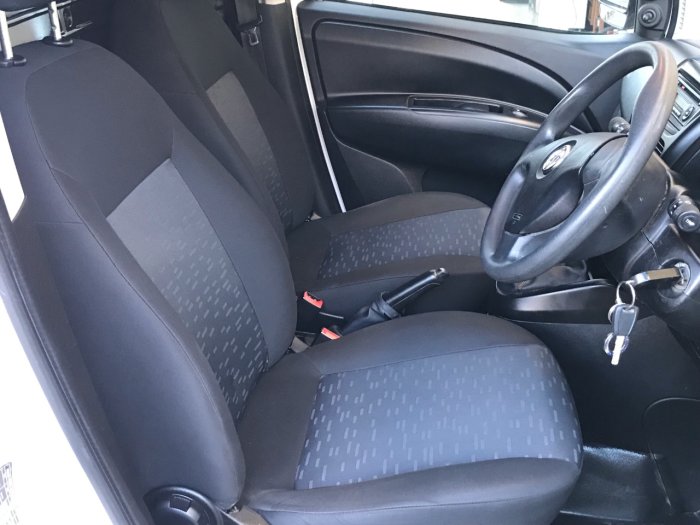 Vauxhall Combo 2000 1.3 CDTI 16V H1 Van Panel Van Diesel White
