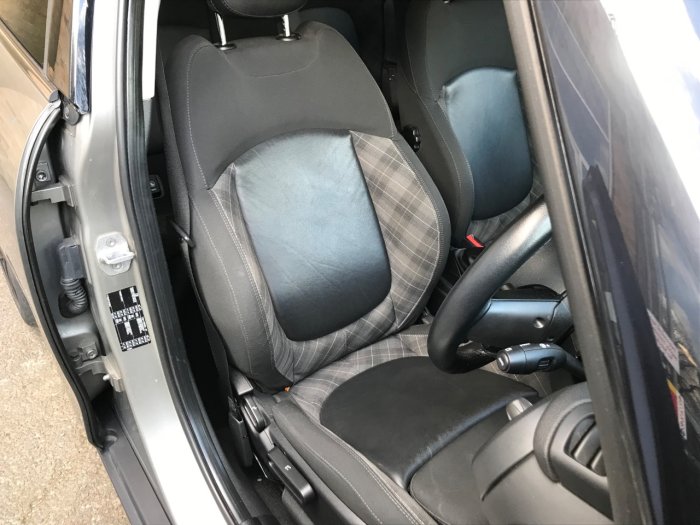 Mini Hatchback 1.5 Cooper D 5dr Hatchback Diesel Silver