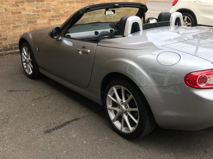 Mazda MX-5 2.0i Sport Tech 2dr Convertible Petrol Silver