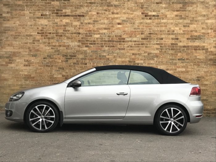 Volkswagen Golf 2.0 TDI BlueMotion Tech GT 2dr Convertible Diesel Silver