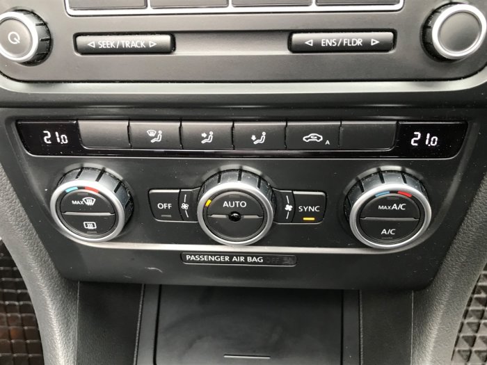 Volkswagen Golf 2.0 TDI BlueMotion Tech GT 2dr Convertible Diesel Silver