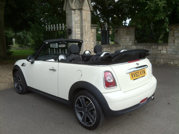 Mini Convertible 1.6 One 2dr Convertible Petrol White