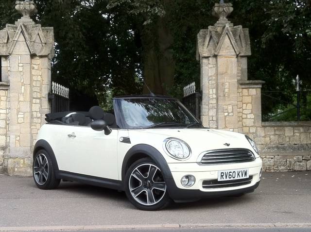 Mini Convertible 1.6 One 2dr Convertible Petrol White