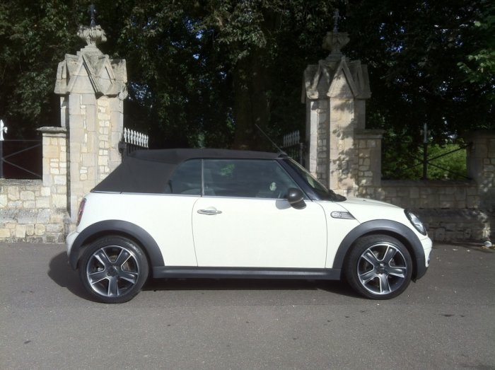 Mini Convertible 1.6 One 2dr Convertible Petrol White