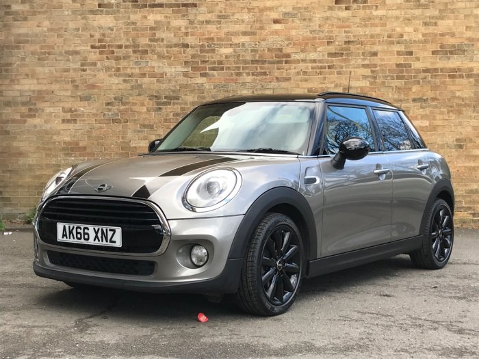 Mini Hatchback 1.5 Cooper D 5dr Hatchback Diesel Silver