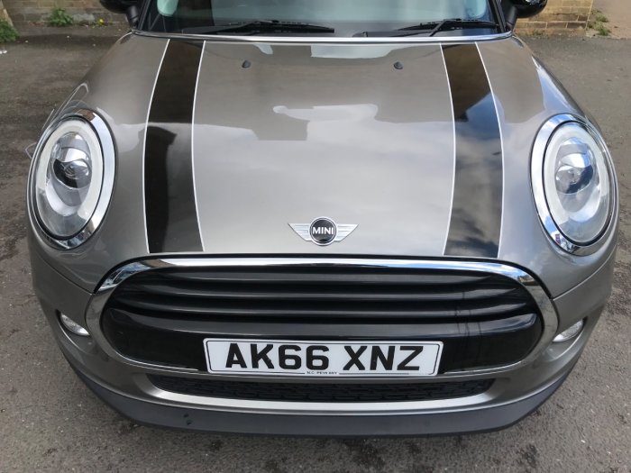 Mini Hatchback 1.5 Cooper D 5dr Hatchback Diesel Silver