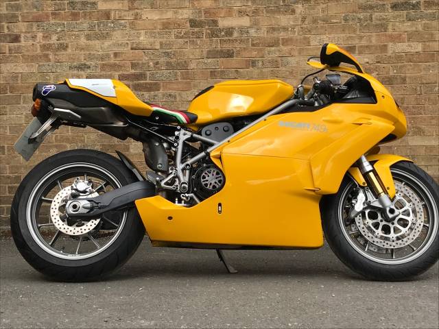 Ducati 749 749 S Super Sports Petrol Yellow