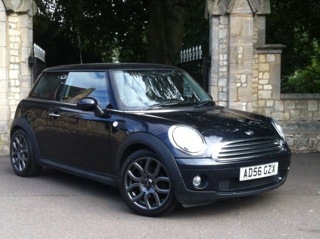 Mini Hatchback 1.6 Cooper 3dr Hatchback Petrol Black