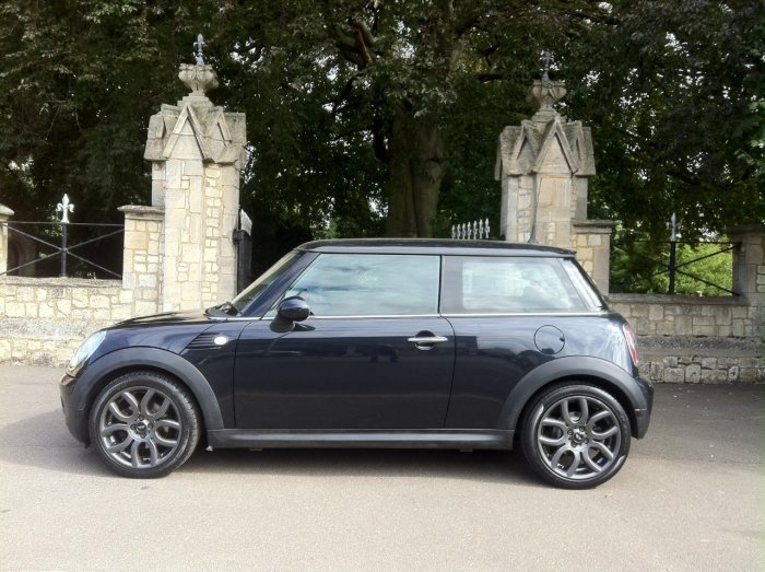 Mini Hatchback 1.6 Cooper 3dr Hatchback Petrol Black
