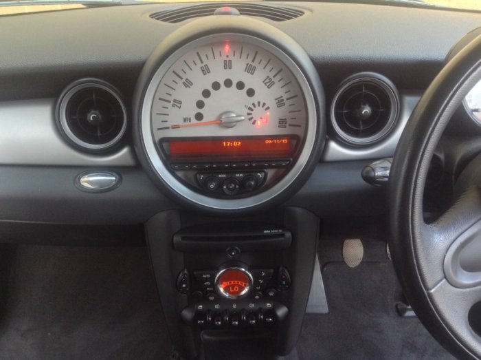 Mini Hatchback 1.6 One 3dr Hatchback Petrol White