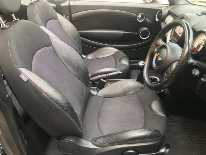 Mini Convertible 1.6 One 2dr Convertible Petrol Silver