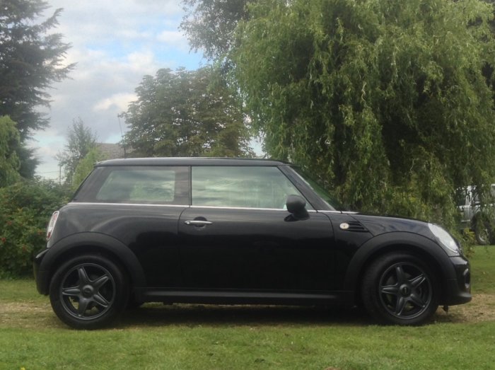 Mini Hatchback 1.6 One 3dr Hatchback Petrol Black