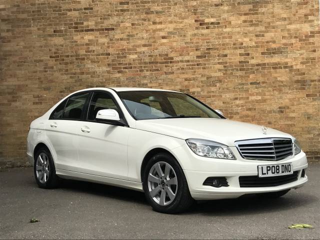 Mercedes-Benz C Class 2.1 C220 CDI SE 4dr Auto Saloon Diesel White