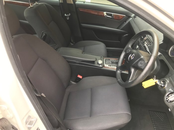 Mercedes-Benz C Class 2.1 C220 CDI SE 4dr Auto Saloon Diesel White