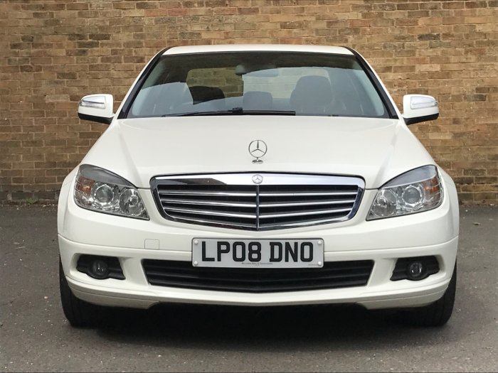 Mercedes-Benz C Class 2.1 C220 CDI SE 4dr Auto Saloon Diesel White