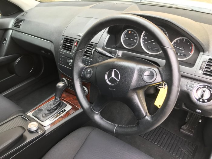 Mercedes-Benz C Class 2.1 C220 CDI SE 4dr Auto Saloon Diesel White