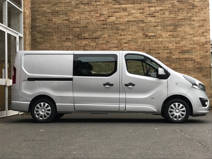 Vauxhall Vivaro 2900 1.6CDTI BiTurbo 120PS eFLEX Sportive H1 D/Cab Panel Van Diesel Grey