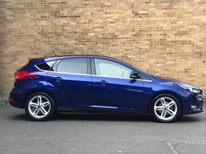 Ford Focus 1.5 TDCi 120 Titanium 5dr Hatchback Diesel Blue
