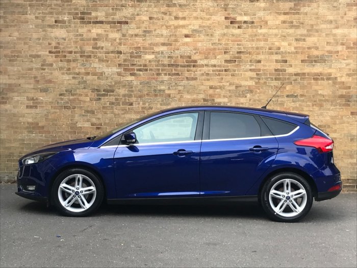 Ford Focus 1.5 TDCi 120 Titanium 5dr Hatchback Diesel Blue