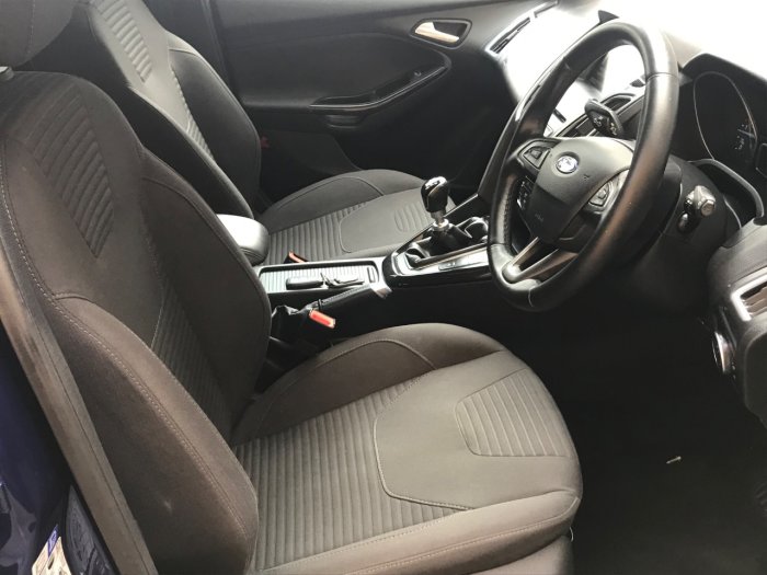 Ford Focus 1.5 TDCi 120 Titanium 5dr Hatchback Diesel Blue