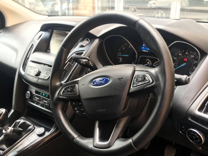 Ford Focus 1.5 TDCi 120 Titanium 5dr Hatchback Diesel Blue