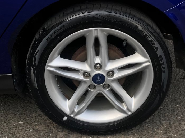 Ford Focus 1.5 TDCi 120 Titanium 5dr Hatchback Diesel Blue