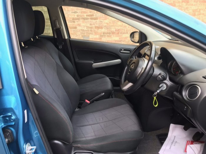 Mazda 2 1.3 Venture Edition 5dr Hatchback Petrol Blue