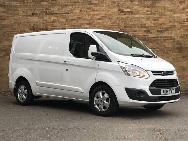 Ford Transit Custom 2.2 TDCi 125ps Low Roof Limited Van Panel Van Diesel White
